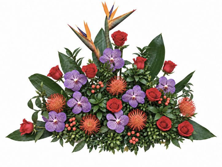 Centro tropical con rosas